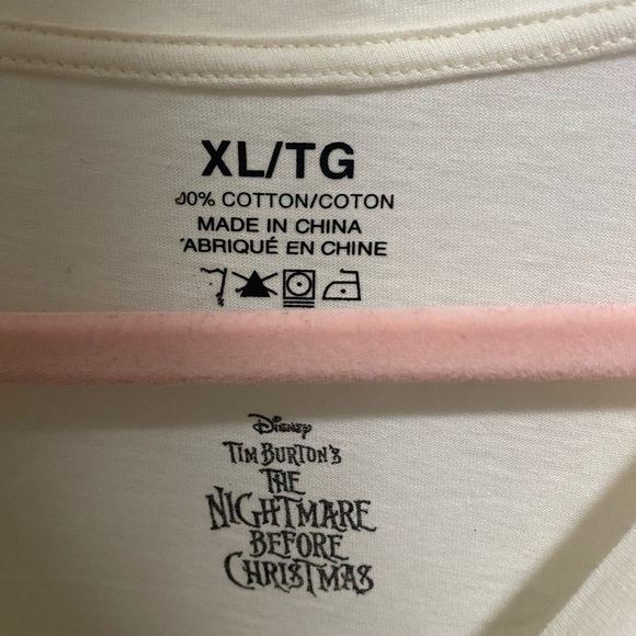 Plus size nightmare before Christmas graphic tee - Picture 4 of 4